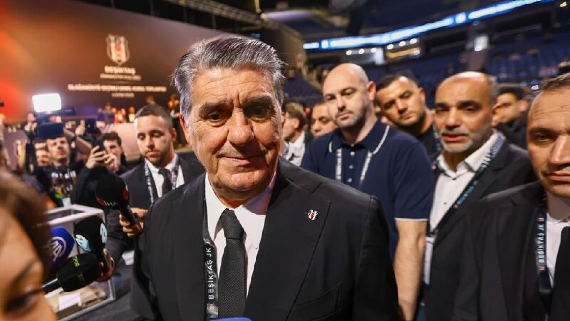 Beşiktaş’ta Serdal Adalı yeniden başkan seçildi