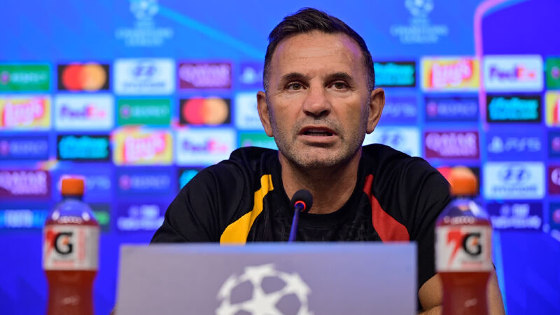 Okan Buruk: Barcelona karşısında savunma ve hücumu birlikte düşünmeliyiz