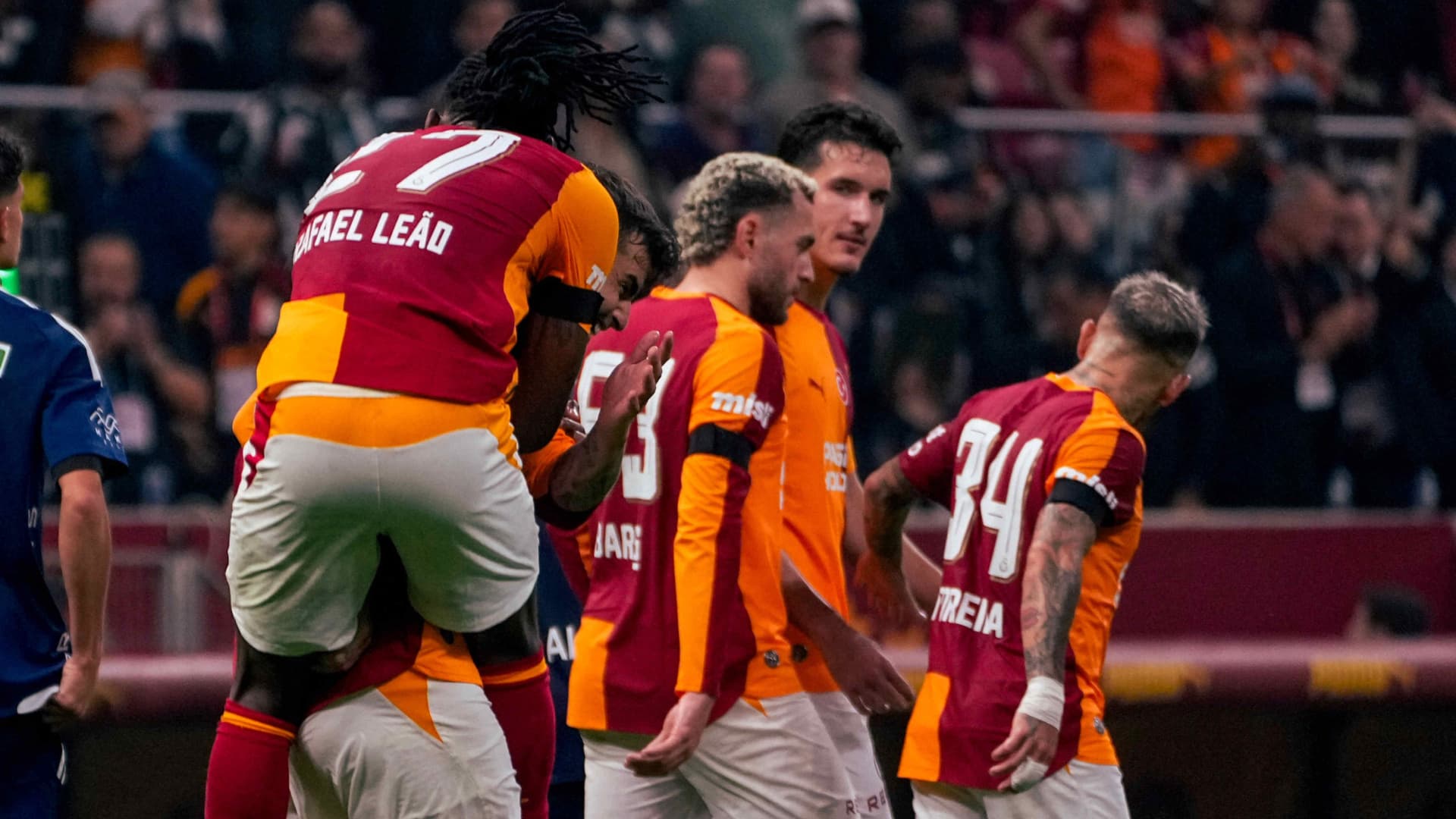 G.Saray, Devler Ligi'nde ilk galibiyet peşinde!