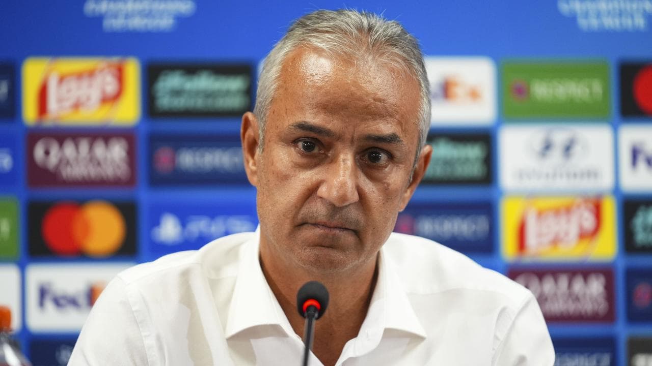 Fenerbahçe'de İsmail Kartal'ın istifa açıklaması sonrası belirsizlik