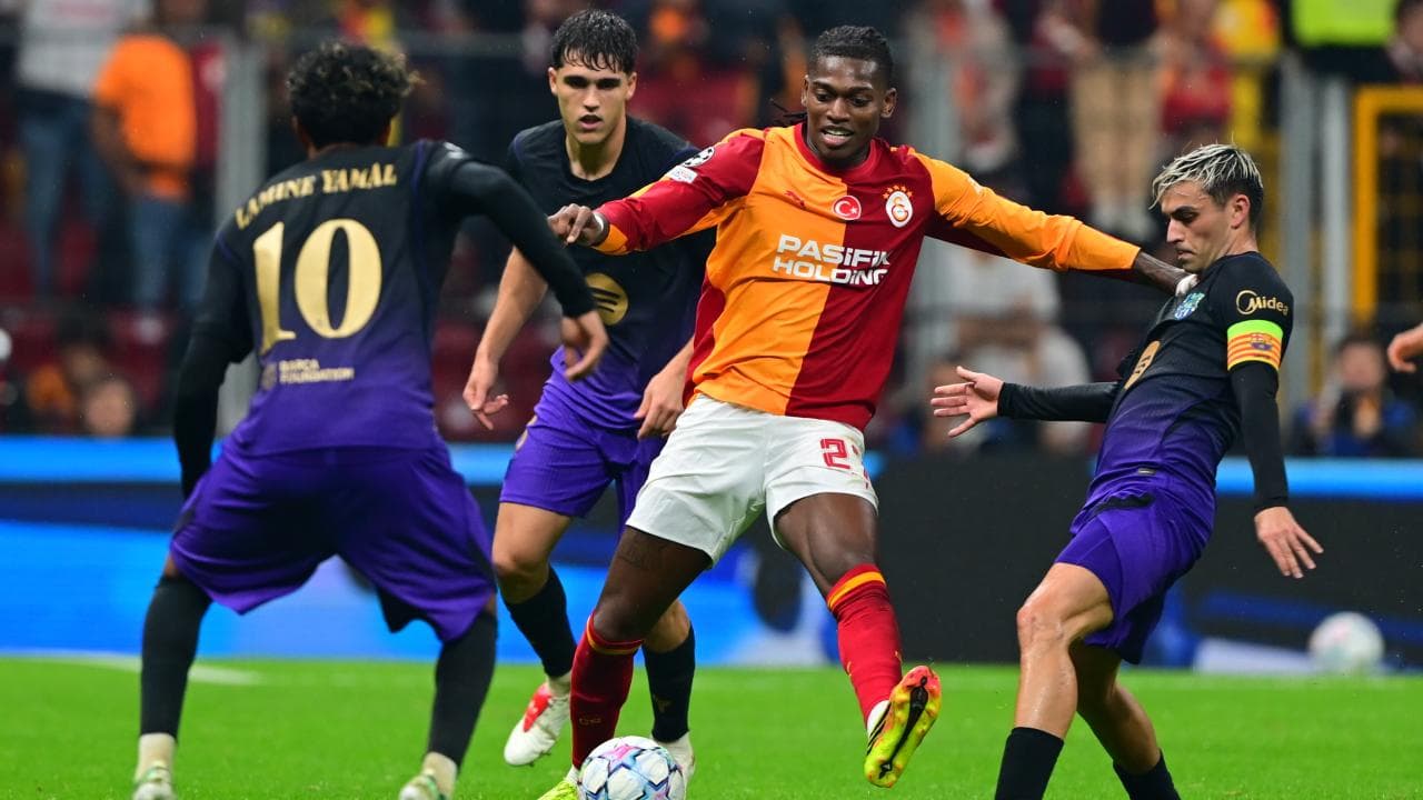 Galatasaray, Barcelona karşısında öne geçtiği maçı 4-1 kaybetti
